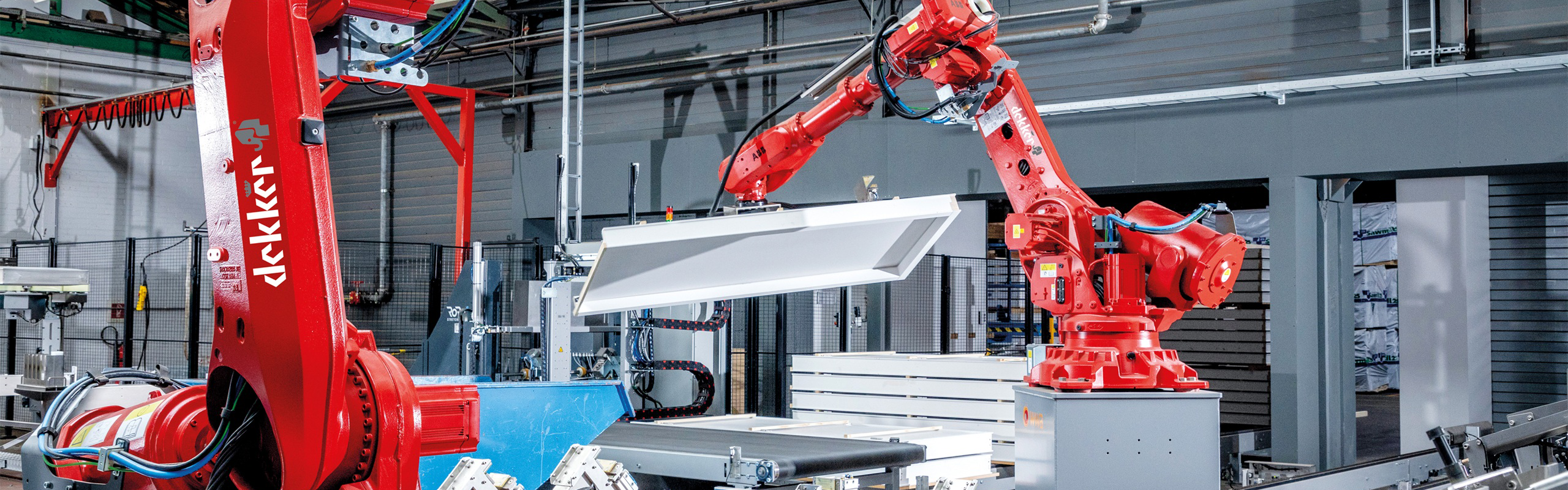 Dekker Hout production facility, with DKC robot for handling doors